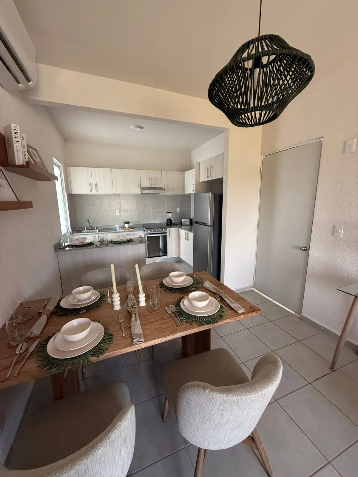 Interior del modelo de 3 recámaras de Turquesas