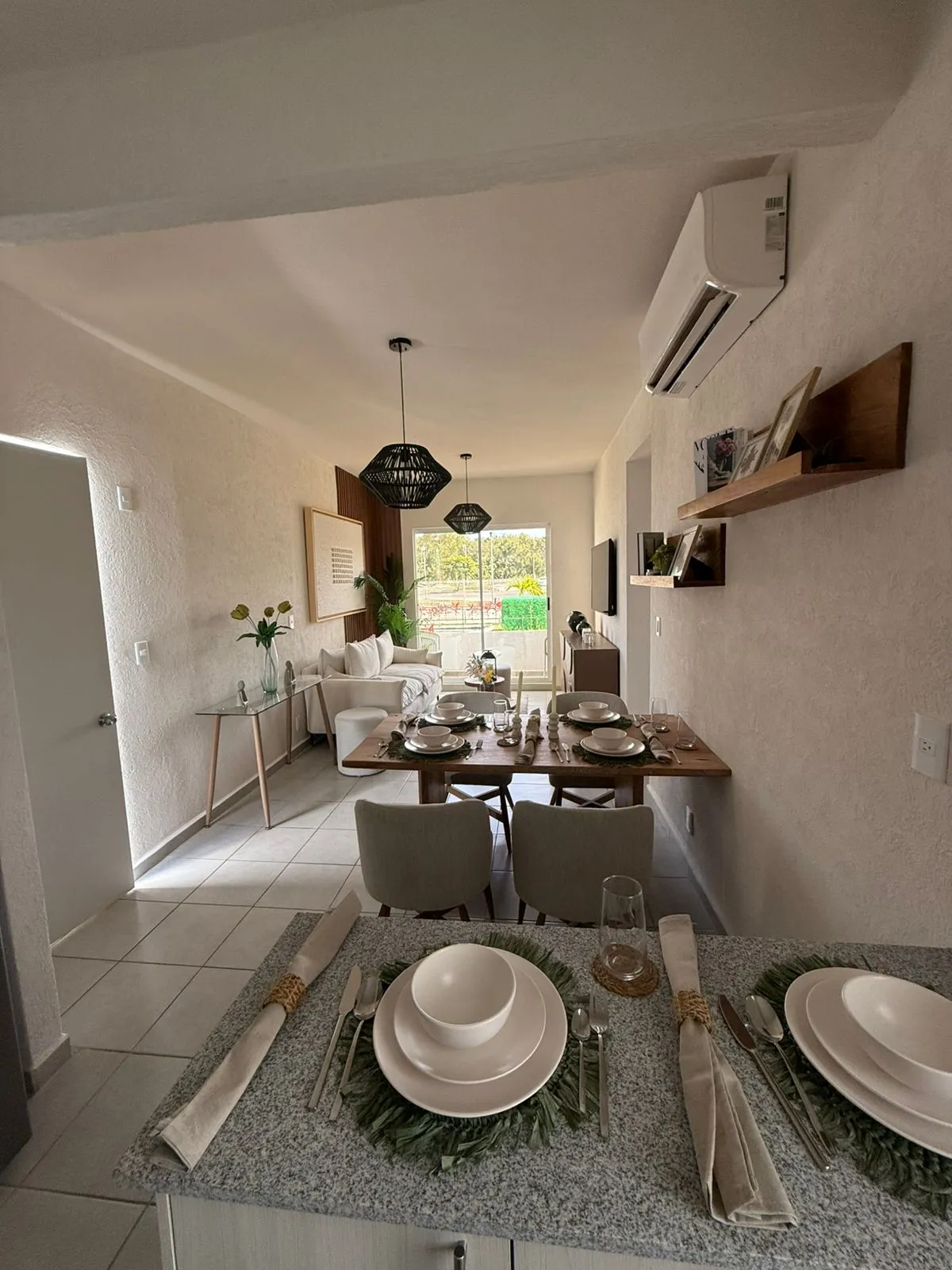 Interior del modelo de 3 recámaras de Turquesas